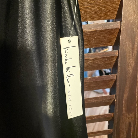 Nicole Miller Black Maxi Dress with Gold Accents size small NWT - Picture 2 of 6